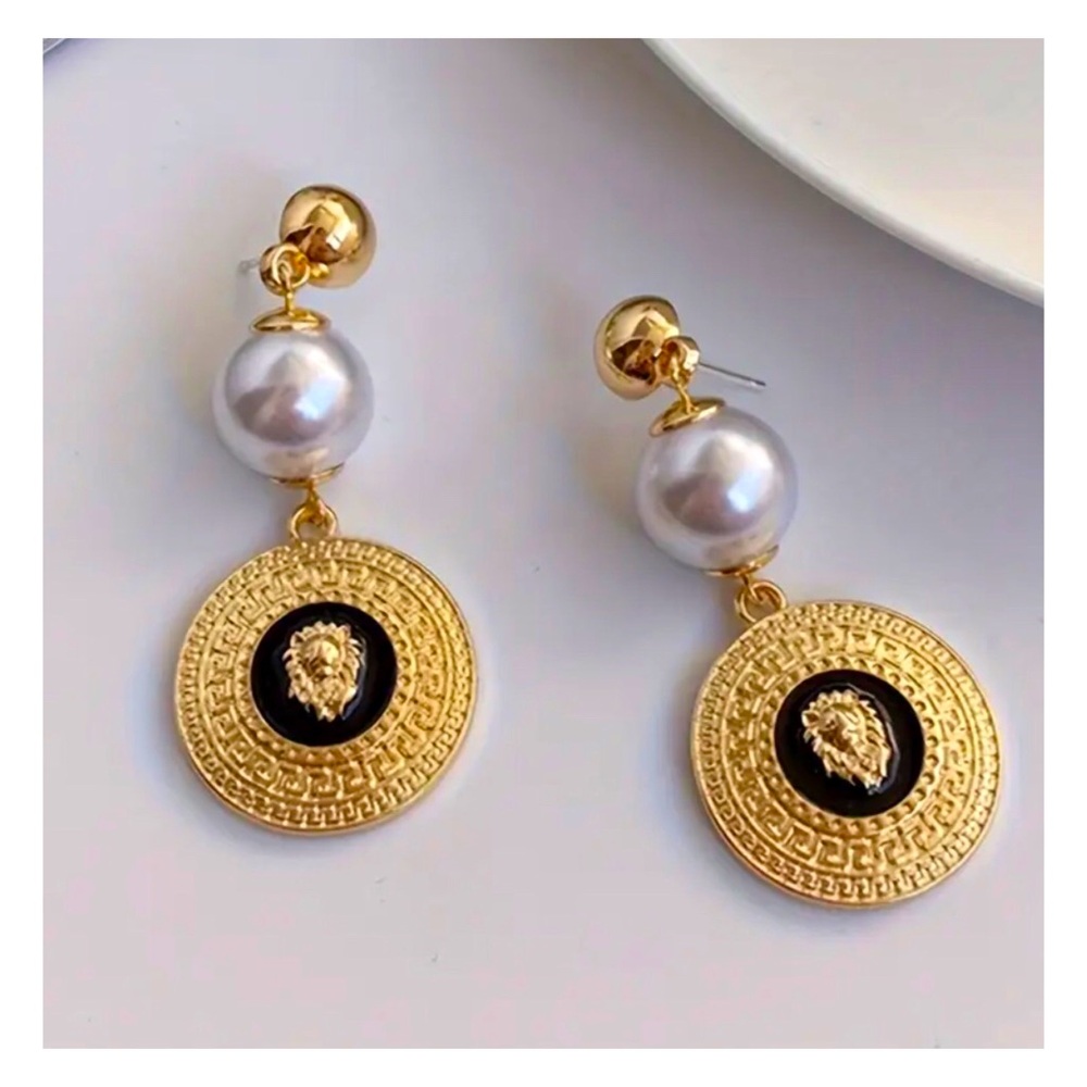 VINTAGE DESIGN EARRING’S